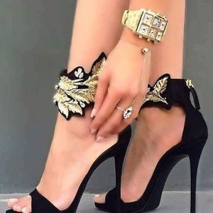 Meet your Posher, Buenrostro